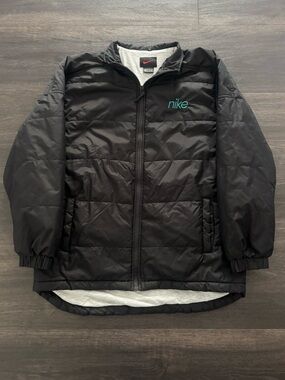 Vintage Y2K Women’s Nike Black Lightweight Puffer Jacket Size XL